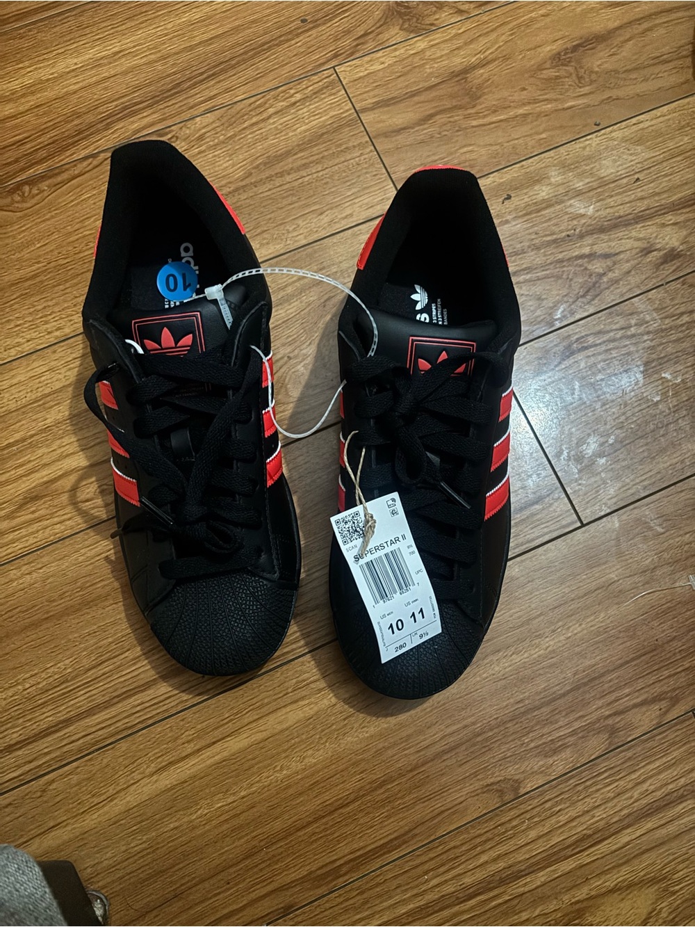 adidas Black Sneakers with Red Stripes - Classic Low-Top